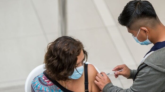 La apertura de los nuevos puntos de vacunación en esas cinco ciudades es parte de la campaña Yo Me Refuerzo. Foto: Carlos Noriega / El Comercio