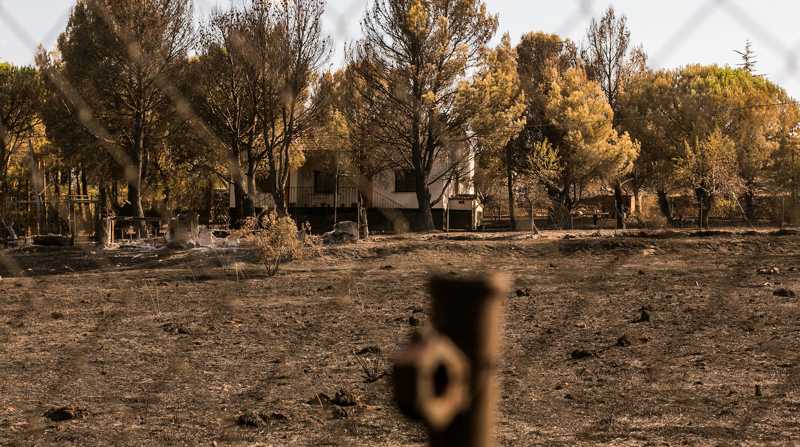 La localidad de Alcalá del Moncayo, fue afectada por el incendio en el entorno de Añón de Moncayo, cerca de la localidad de Borja (Zaragoza). Foto: EFE/ Toni Galán