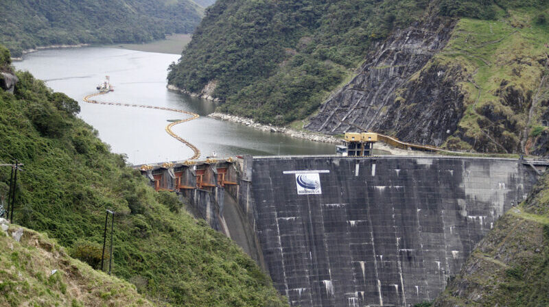 Represa Hidroelèctrica de Paute, una de las múltiples hidroeléctricas alrededor del país. Foto: Archivo/ EL COMERCIO.
