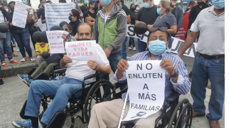 Pacientes renales exigen medicinas en Guayaquil. Foto: Blanca Moncada /EL COMERCIO
