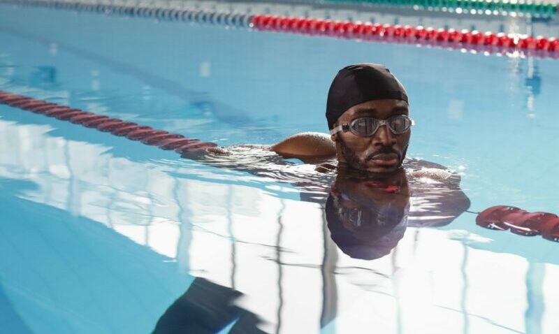 La natación es uno de los deportes más beneficiosos con relación a a la salud mental. Foto: Pexels.