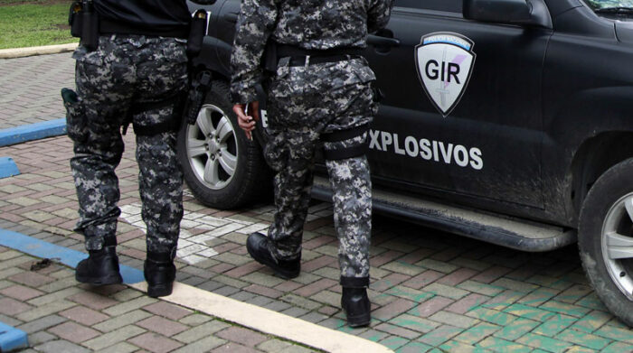 Imagen referencial. Los agentes del equipo antiexplosivos de la Policía inspeccionó las oficinas del SNAI. Foto: Archivo/ EL COMERCIO