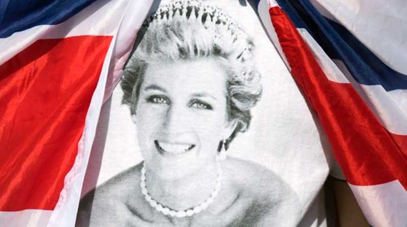 Imagen de un tributo en memoria de la princesa Diana de Gales. Foto: EFE/Will Oliver
