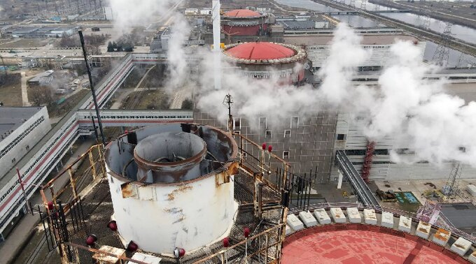 La central nuclear de Zaporiyia ha sufrido constantes ataques de Kiev, según autoridades rusas. Foto: Twitter @VTN.