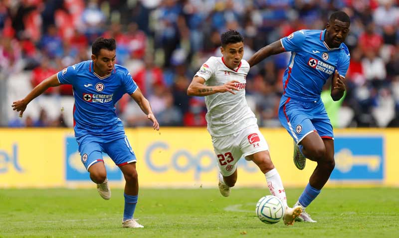 El Toluca venció 2-3 al Cruz Azul y lidera el torneo Apertura 2022 de la Liga MX. Foto: EFE