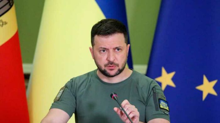 El presidente ucraniano dijo que según informes divulgados "en Mariúpol se está preparando el escenario para un juicio absolutamente repugnante y absurdo de los defensores ucranianos. Foto: EFE