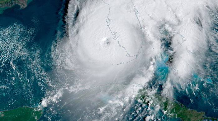 Ian tocó tierra en el suroeste de Florida este miércoles 28 de septiembre de 2022 por la tarde como un huracán de categoría cuatro. Foto: EFE