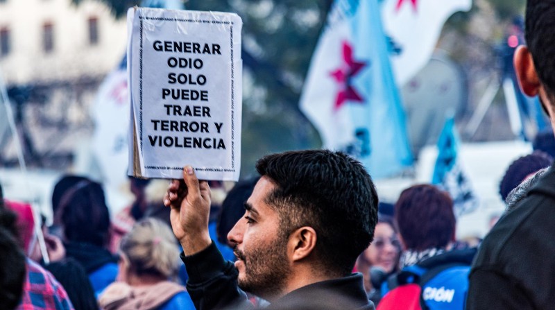 Miles de personas condenan enérgicamente el intento de asesinato de la vicepresidenta Cristina Fernández de Kirchner y se unen al gobierno argentino en el rechazo a la violencia. Foto: Europa Press