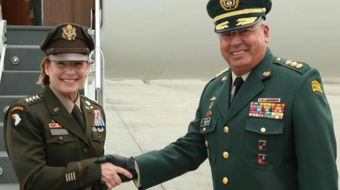 La comandante de EE.UU., Laura Richardson, llegará a Ecuador, luego de visitar a las autoridades de Colombia. Foto: EFE