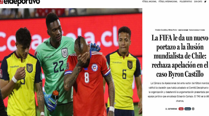 El medio La Tercera usó una imagen de Vidal entristecido, para informar sobre la decisión de la FIFA por el caso Byron Castillo. Foto: Captura de pantalla