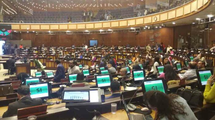 El Pleno de la Asamblea Nacional dio paso a la reconsideración del juicio político a vocales de la Judicatura. Foto: Roger Vélez / EL COMERCIO.