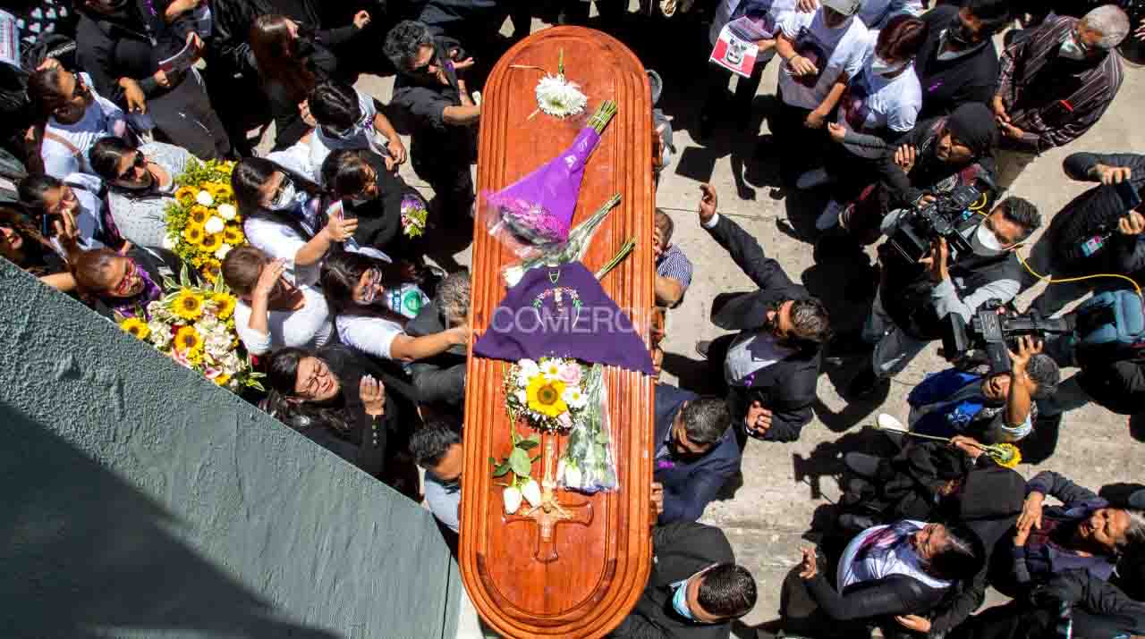 Los restos de María Belén Bernal fueron sepultados en el camposanto Monteolivo este viernes, 23 de septiembre de 2022.