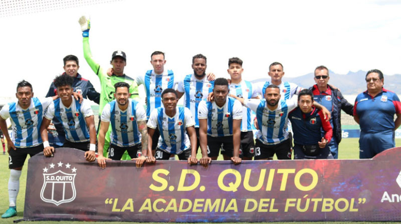 Jugadores del Deportivo Quito que se enfrentaron en la ida ante Independiente San Pedro de Alausí en la Segunda Categoría. Foto: Twitter @SDQuito_Oficial