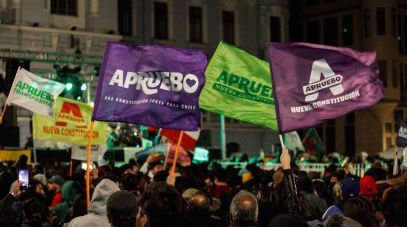 Campaña a favor del apruebo en Chile. Foto: Agencia EFE