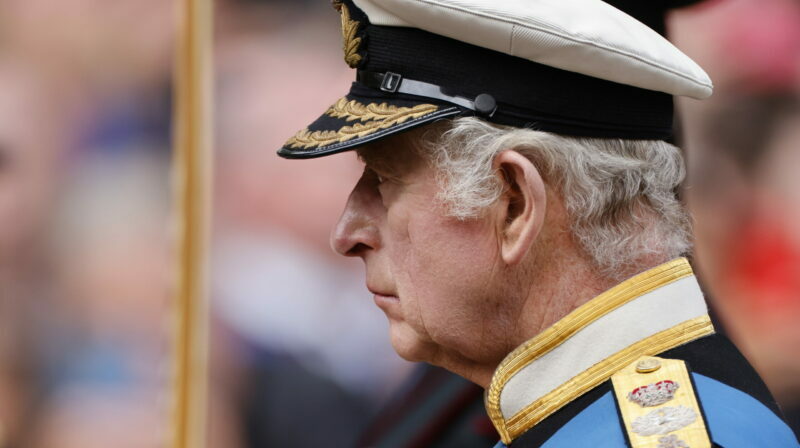 El rey Carlos III de Inglaterra, durante el funeral de la reina Isabel II. Foto: EFE.