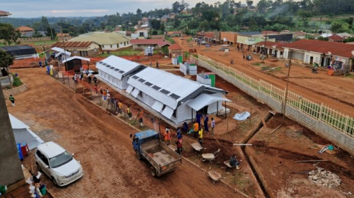 MSF ha establecido una unidad de tratamiento de Ébola de 36 camas en el hospital de Mubende (Uganda), para casos sospechosos y confirmados. Foto: Augustin Westphal / MSF