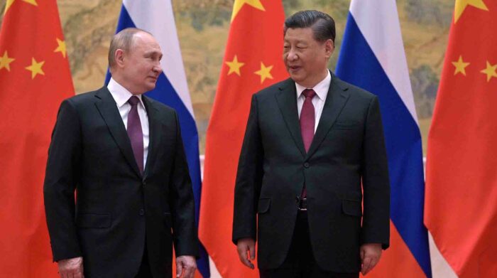 Los Presidentes de Rusia y China mantienen una reunión este jueves, 15 de septiembre de 2022, en la ciudad uzbeka de Samarcanda. Foto: EFE.