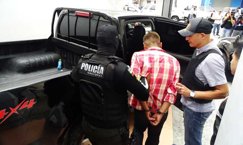 La Policía capturó a los sospechosos del asesinato al fiscal Édgar Escobar. El funcionario judicial fue acribillado frente a la Fiscalía Provincial de Guayas. Foto: cortesía