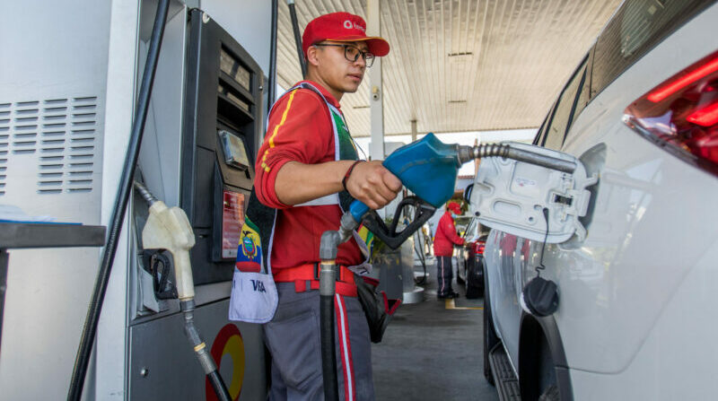 Las gasolineras asumen costos elevados, y muchas están al borde de la quiebra. Foto: Carlos Noriega / EL COMERCIO.