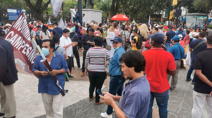 La marcha de los indignados, este 28 de septiembre en el Parque Centenario. Guayaquil. Foto: Blanca Moncada / EL COMERCIO