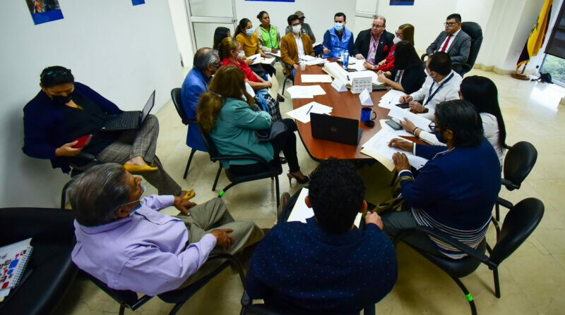 Las mesas de diálogo se mantienen, con acuerdos en algunas de ellas, como es el caso de la mesa de derechos colectivos. Foto: Archivo / EL COMERCIO.