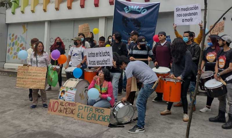 El 30 de septiembre del 2022 pacientes realizaron un plantón en Quito por el Día Internacional de la enfermedad de Gaucher. Foto: Twitter Emilio contra el Gaucher
