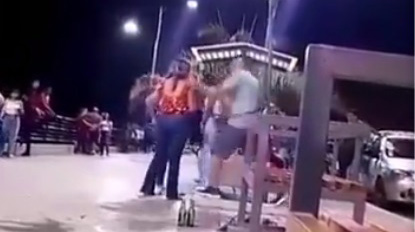 En un video se registró el momento de la agresión física en contra de una mujer en Vinces. Foto: Captura de pantalla.