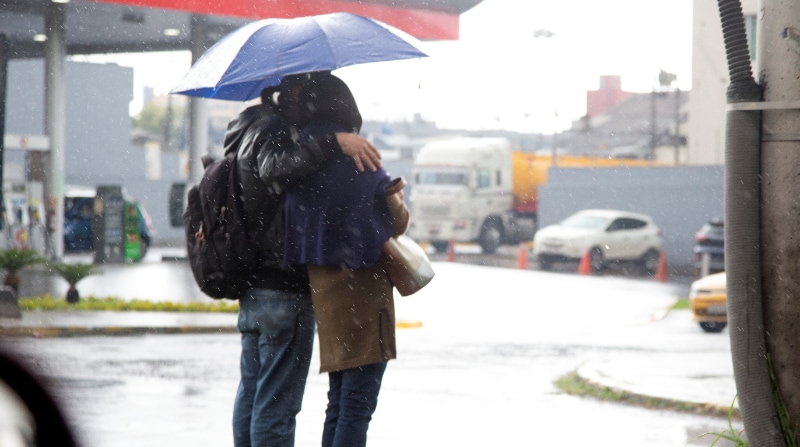 Este domingo 25 de septiembre de 2022 se presentaron precipitaciones (lluvias) intensas. A partir del mediodía se enfocaron en el centro y norte de Quito. Foto: Diego Pallero / EL COMERCIO