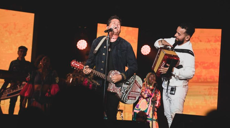 Carlos Vives celebrará sus 30 años de trayectoria con un gira, en la que incluyó a Ecuador. Foto: Instagram