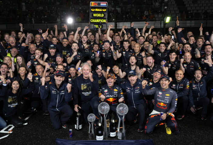 Max Verstappen ganó en Japón y revalidó su título como campeón de F1. Foto: EFE