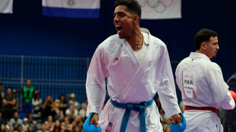 El karateca José Acevedo ganó la final de la división -84 kg de Asunción 2022. Foto: Twitter