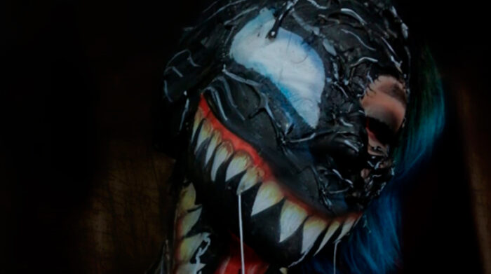 Venom, que causó sensación en sus redes sociales; lo hizo sobre su rostro, inmediatamente después de ver la película. Foto: Cortesía y Julio Estrella / EL COMERCIO