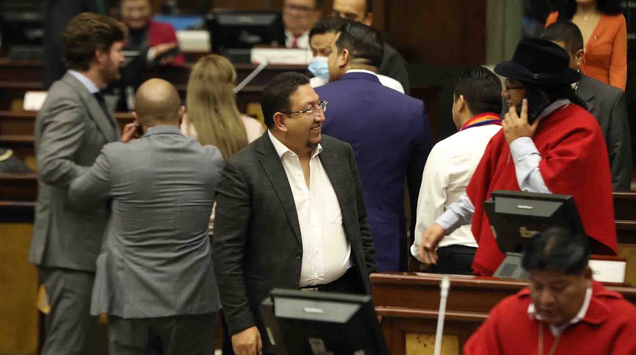 El Gobierno de Guillermo Lasso analiza incluir en la consulta popular el tema de la elección en segunda vuelta de los asambleístas. Foto: Asamblea Nacional.