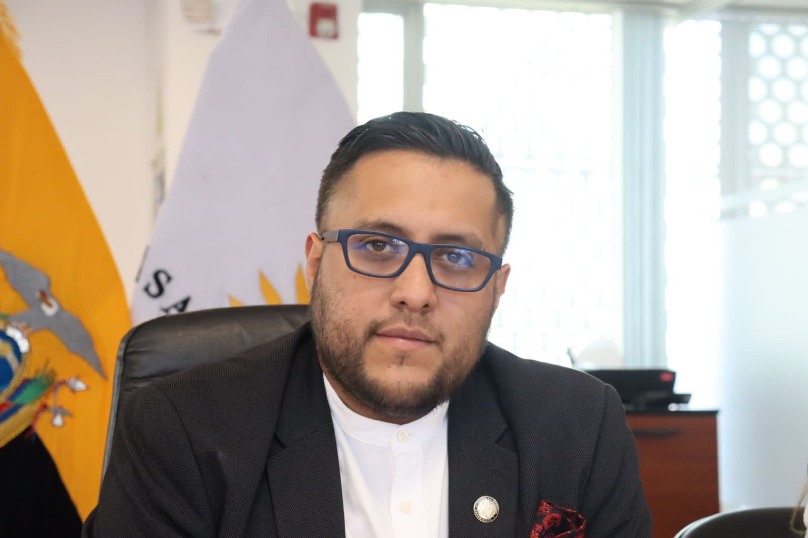Juan Fernando Flores, asambleísta de Creo, estima que habrá votos necesarios para allanarse al veto del Ejecutivo. Foto: Twitter de Fernando Flores
