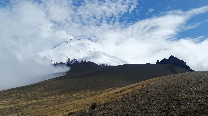 Distintas operadoras de turismo y asociaciones de andinistan ofrecen distibtos servicios a turistas hacia el volcán Cotopaxi. Las actividades en ese volcán se suspendieron por la alerta amarilla. Foto: Facebook Andinistas Libres 593
