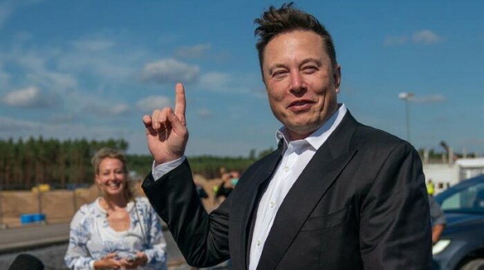 Starlink de Elon Musk busca brindar Internet mundial a bajo costo. Foto: EFE