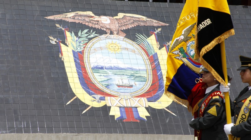 Cada 31 de octubre se celebra el Día del Escudo. Este es uno de los tres símbolos patrios de Ecuador Foto: Archivo / EL COMERCIO.