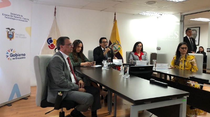 El Presidente del CES, Pablo Beltrán dijo que la reforma incluirá a los institutos superiores, que no estaban regulados. Foto: Yadira Trujillo.