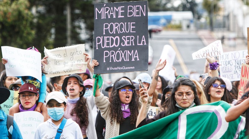 Marcha feminista organizada este 1 de octubre tuvo enfrentamientos con la policía. Foto: Carlos Noriega / EL COMERCIO