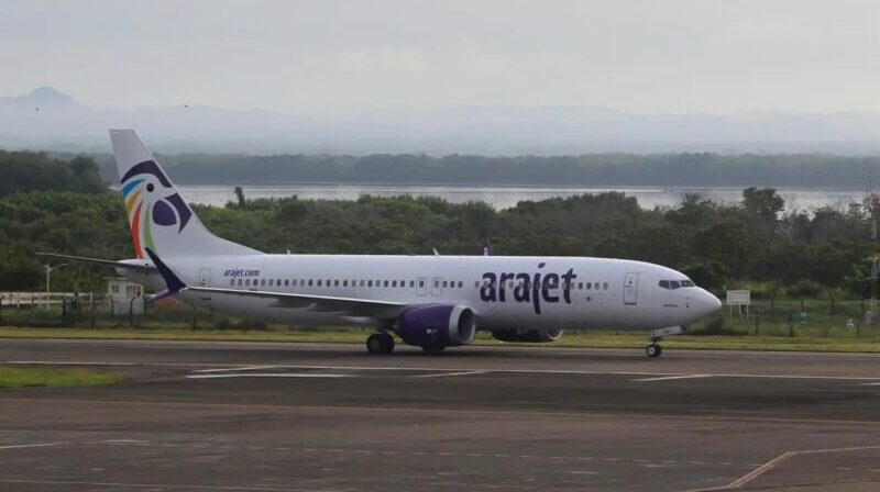 La aerolínea realizará cinco vuelos semanales a destinos de Centro América y el Caribe. Foto: Twitter Arajet.