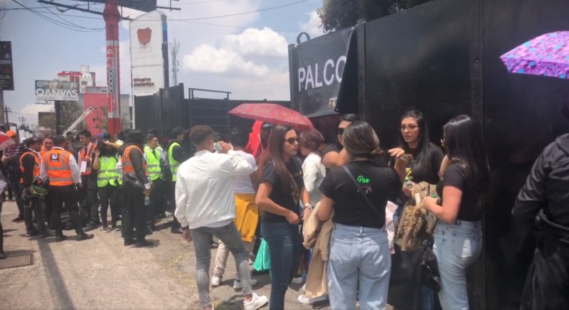 Desde la mañana del 5 de octubre se presentan filas alrededor del Estadio Olímpico Atahualpa para el concierto de Daddy Yankee. Foto: EL COMERCIO.