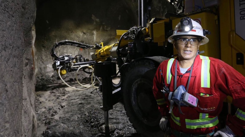 En el interior de la mina del proyecto Fruta del Norte. Esa se encuentra en la provincia Zamora Chinchipe. Foto: Vicente Costales / EL COMERCIO.