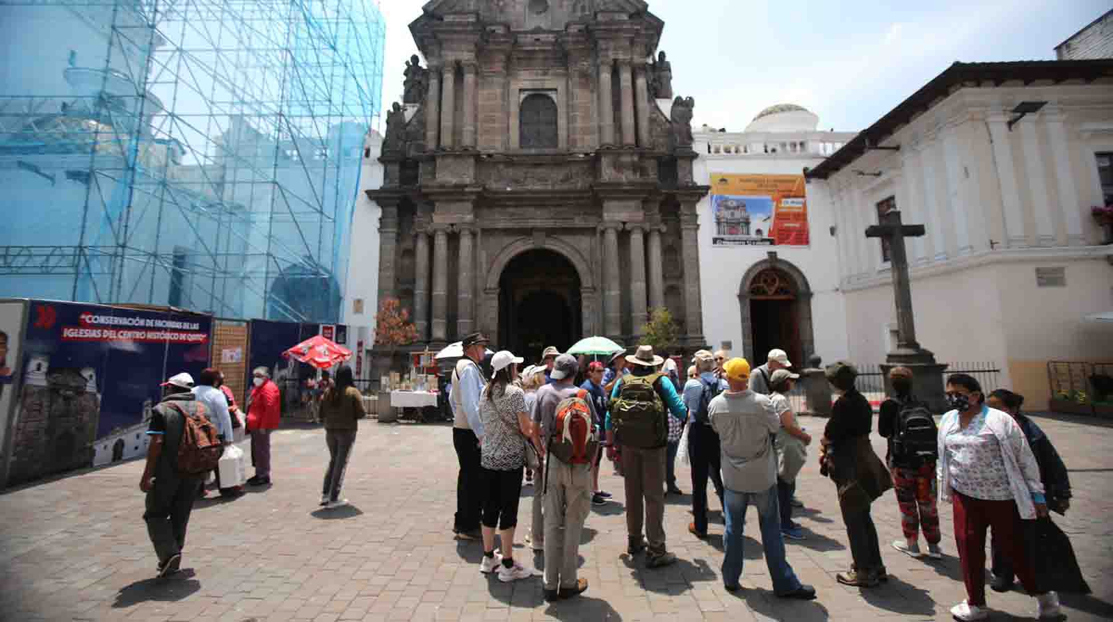 Recorridos por el Centro Histórico de Quito es una de las opciones gratuitas que se desarrollarán durante el feriado. Foto: Julio Estrella / EL COMERCIO