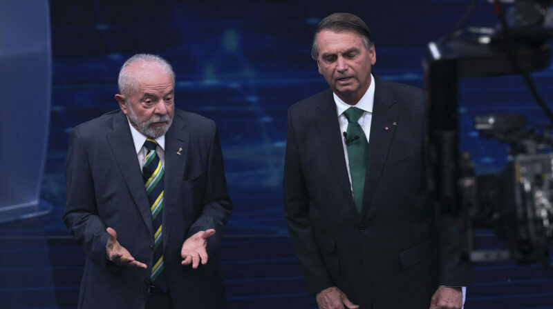 Lula da Silva y Jair Bolsonaro protagonizan una de las elecciones más polarizadas y violentas de la historia de Brasil. Foto: EFE.