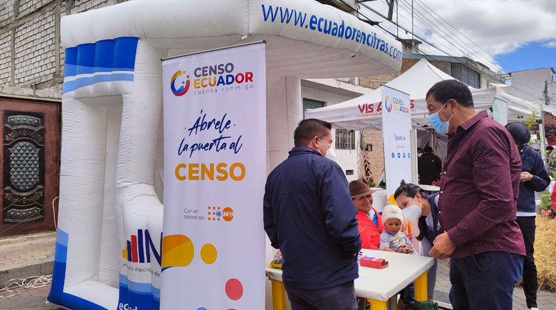 Las personas en Ecuador podrán llenar el censo en línea durante todo el mes de octubre de 2022. Foto: Twitter INEC