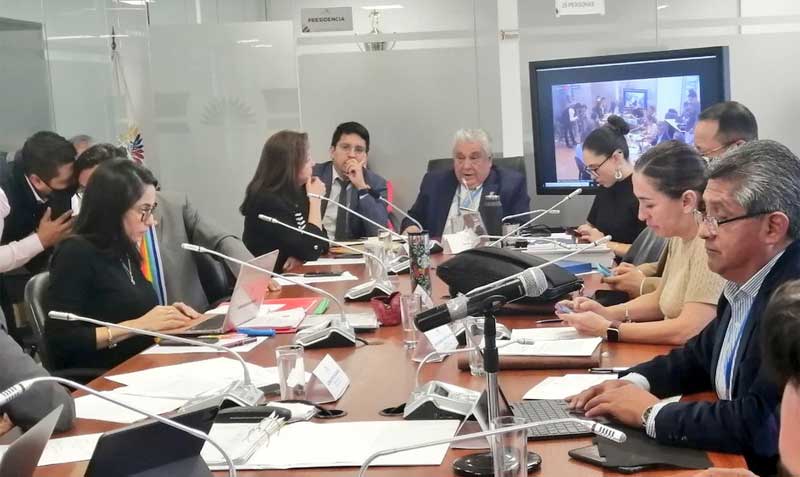 La Comisión de Salud recibió a representantes del Ministerio de Salud e IESS el 5 de octubre del 2022. Foto: Twitter Comisión de Salud