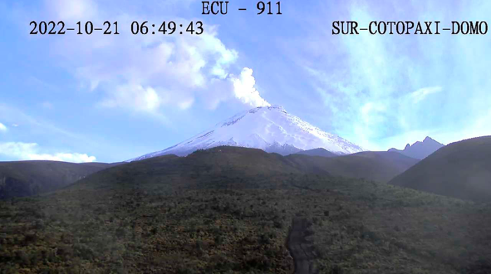 Imagen del volcán Cotopaxi captada por una cámara del ECU 911 Ambato. Foto: ECU 911 Ambato