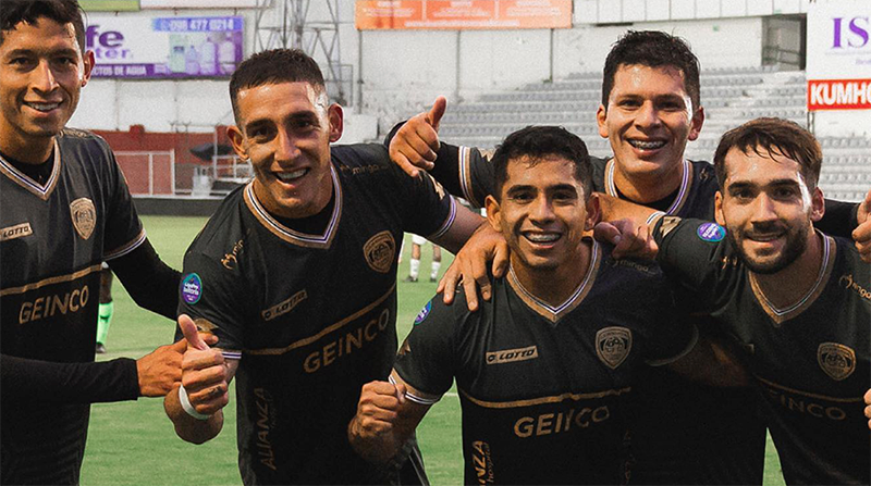 Jugadores de Cumbayá celebran uno de los goles marcados en la LigaPro Serie A de 2022. Foto: Facebook Cumbayá FC Cuenta Oficial.