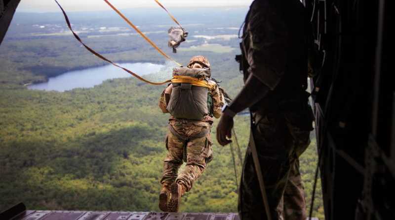Imagen referencial. Un grupo de élite del ejército de EE.UU. practica en Rumania. Foto: Facebook U.S. Army