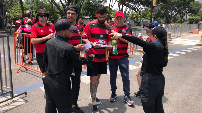 Cientos de hinchas de Brasil visitan Guayaquil para la final de la Copa Libertadores. Foto: Enrique Pesántes/ EL COMERCIO